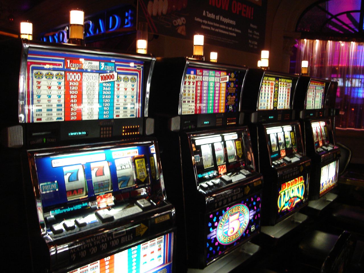 Играть в игровые автоматы казино Вулкан на реальные деньги